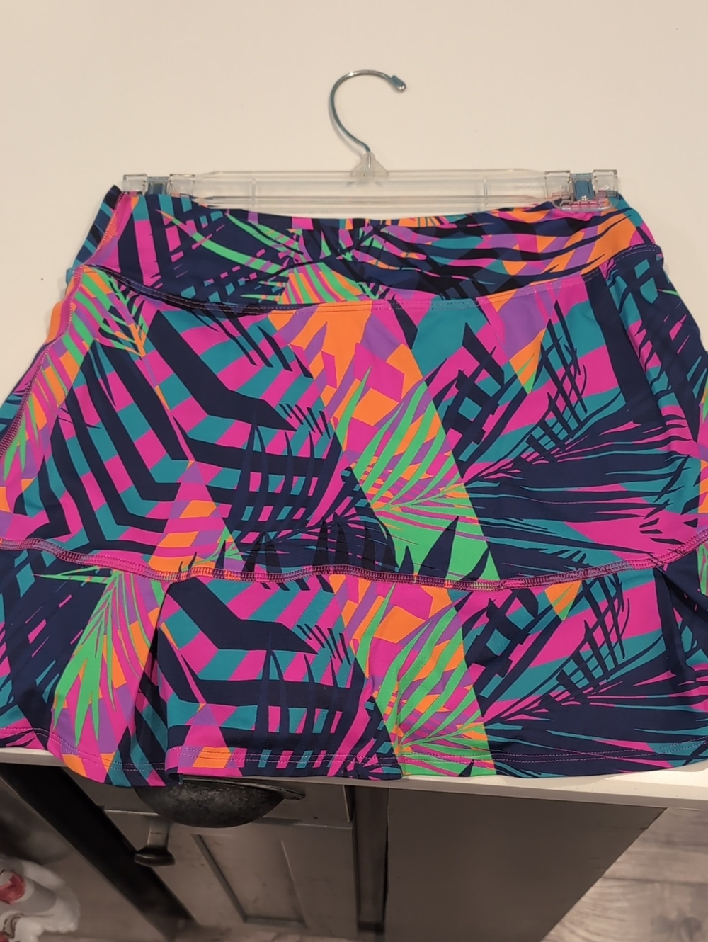 Vibrant Tropical Print Athletic Skirt - Pink/Teal